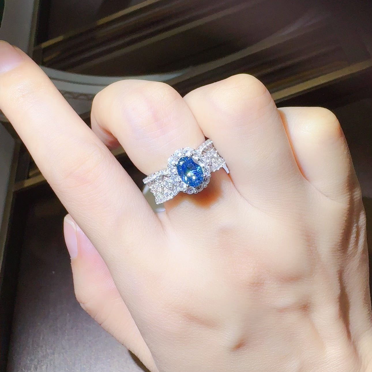 Selected Variant Image