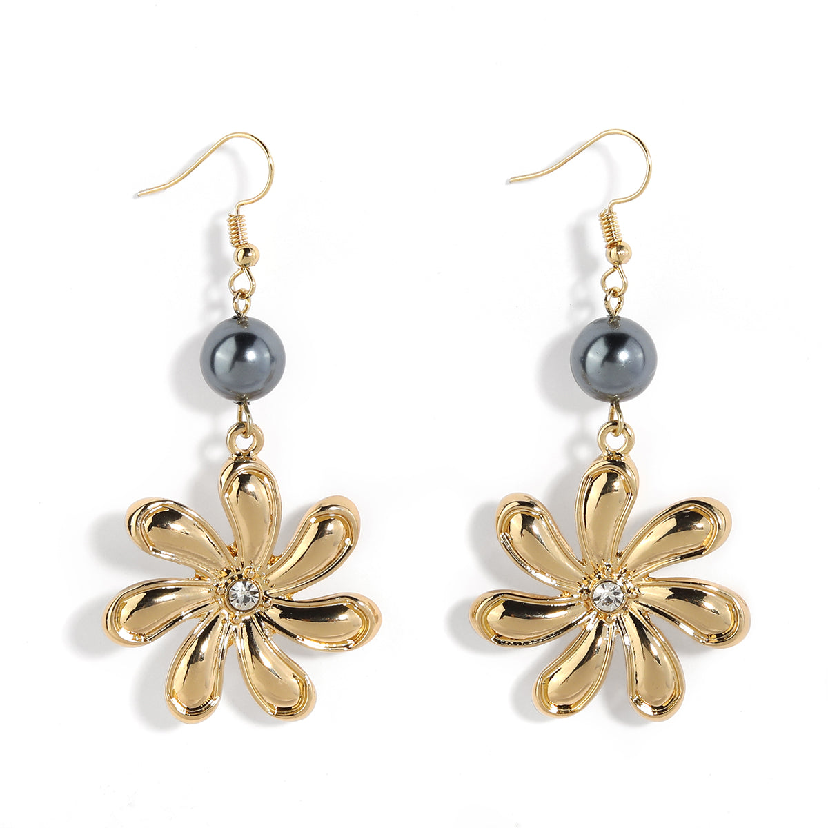 Hawaiian Shell Pearl Flower Design Earrings
